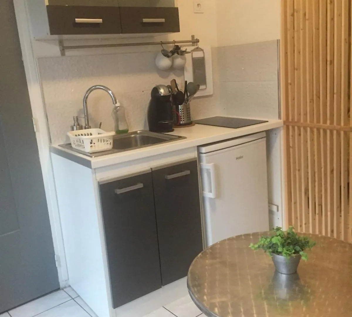 Apartment Les Gites Cherois Agreable Rdc Maison- Pkg Prive - Proche De Lyon Les Cheres France